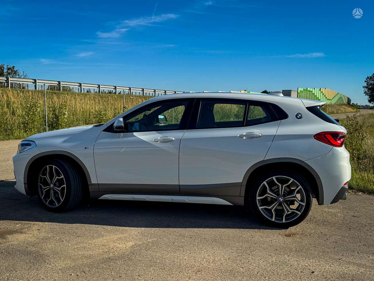 BMW X2, 2.0 l., off-road / crossover
