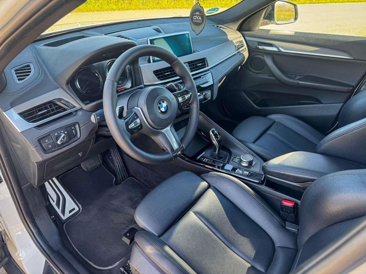 BMW X2, 2.0 l., off-road / crossover