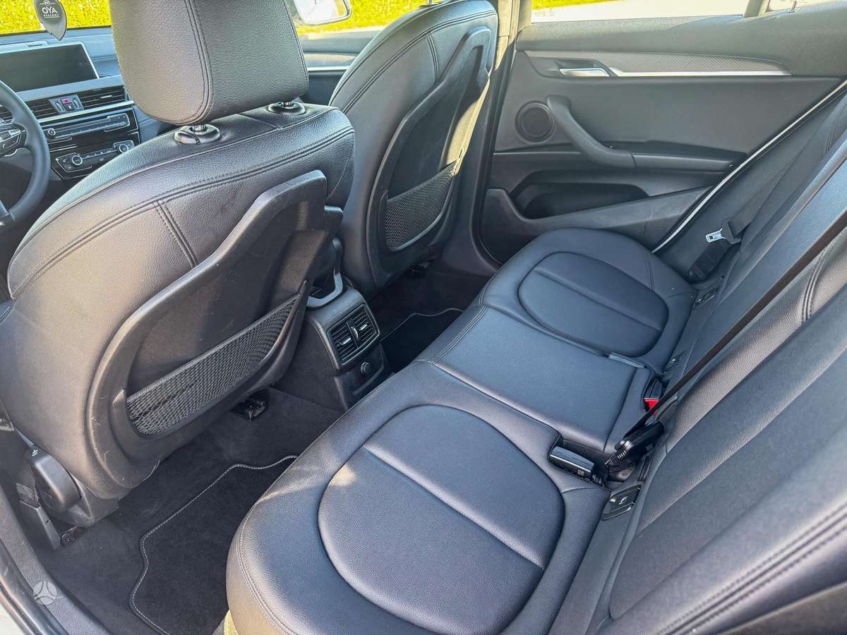 BMW X2, 2.0 l., off-road / crossover