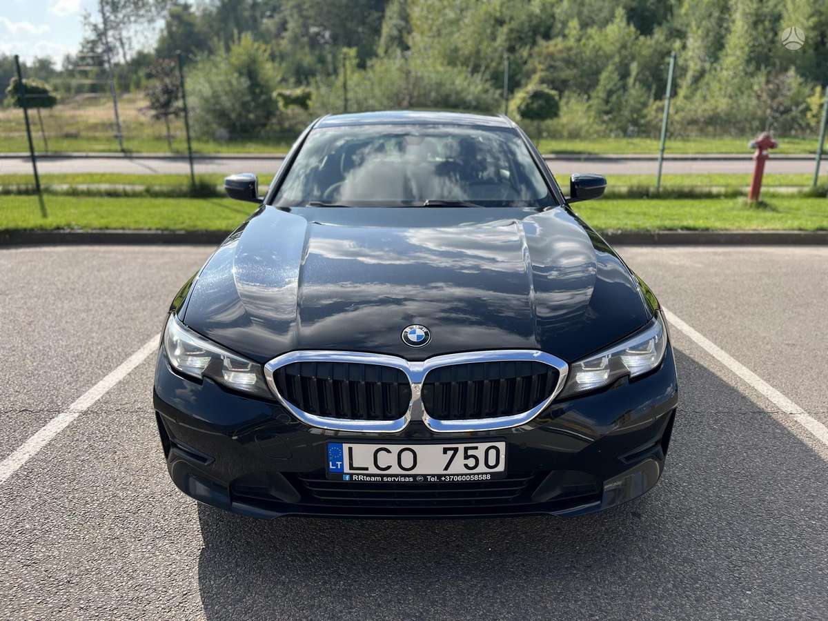 BMW 318, 2.0 l., Седан
