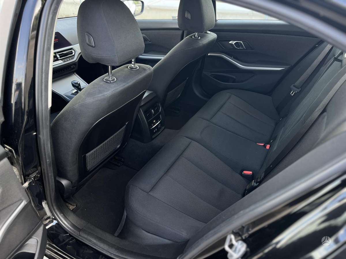BMW 318, 2.0 l., Седан
