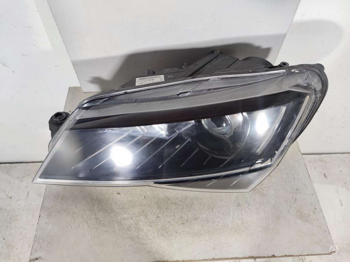 Skoda Superb, 3V1941015A, lights
