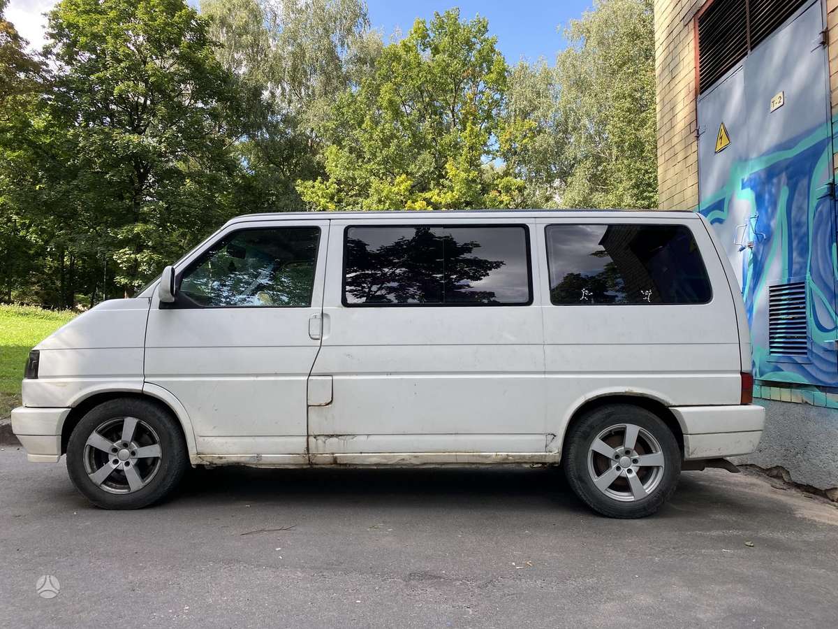 Volkswagen Transporter - 2