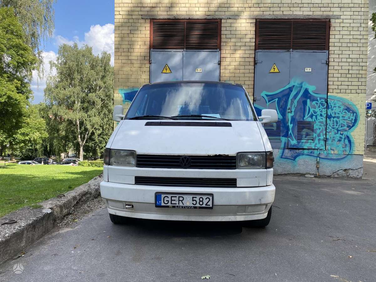 Volkswagen Transporter - 1