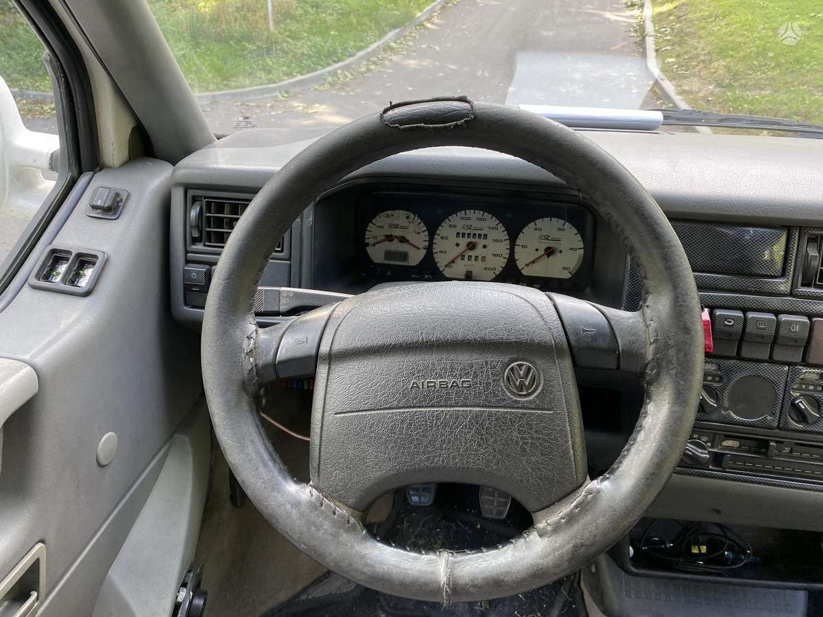 Volkswagen Transporter - 5