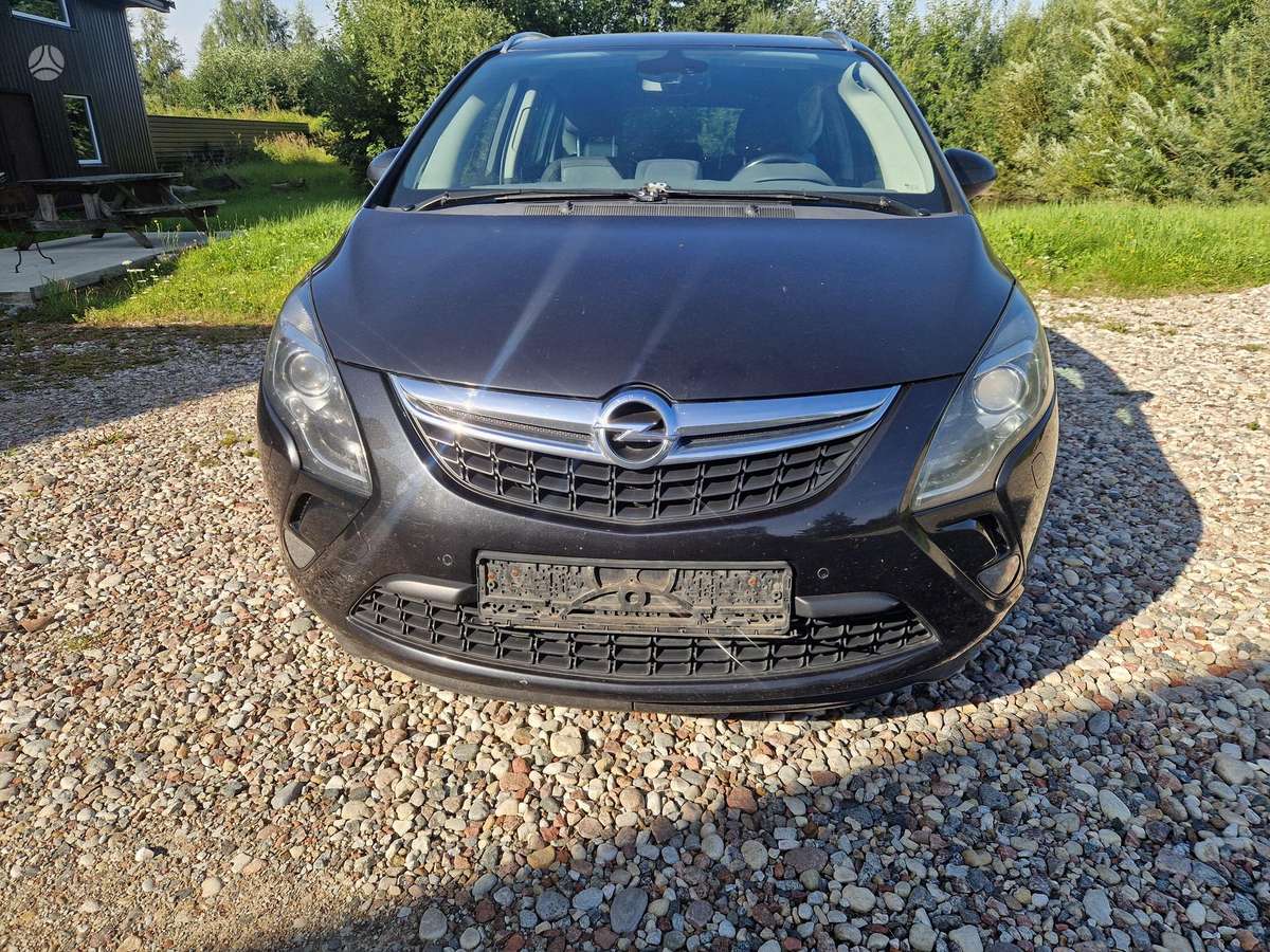 Opel Zafira Tourer dalimis