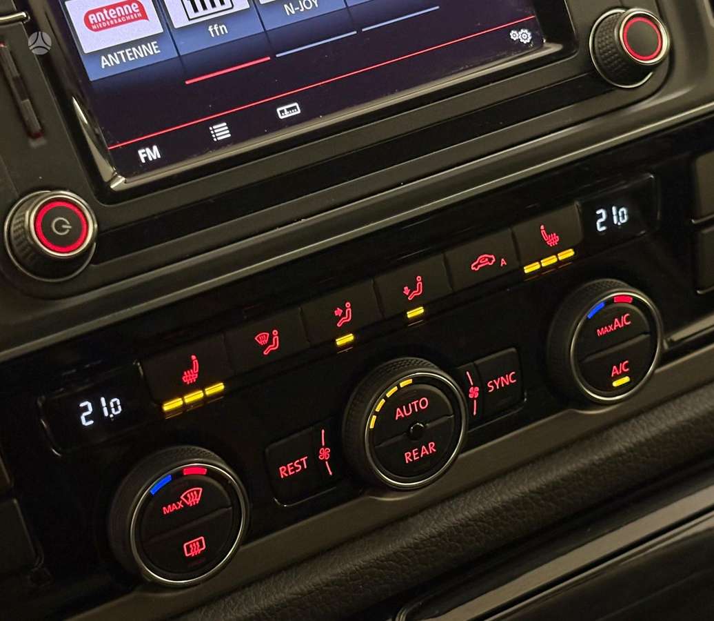 Volkswagen Multivan, 2.0 l., Минивэн