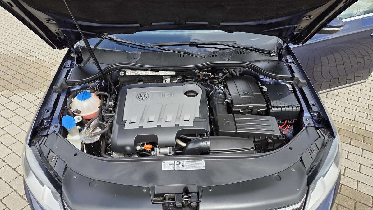 Volkswagen Passat - 8