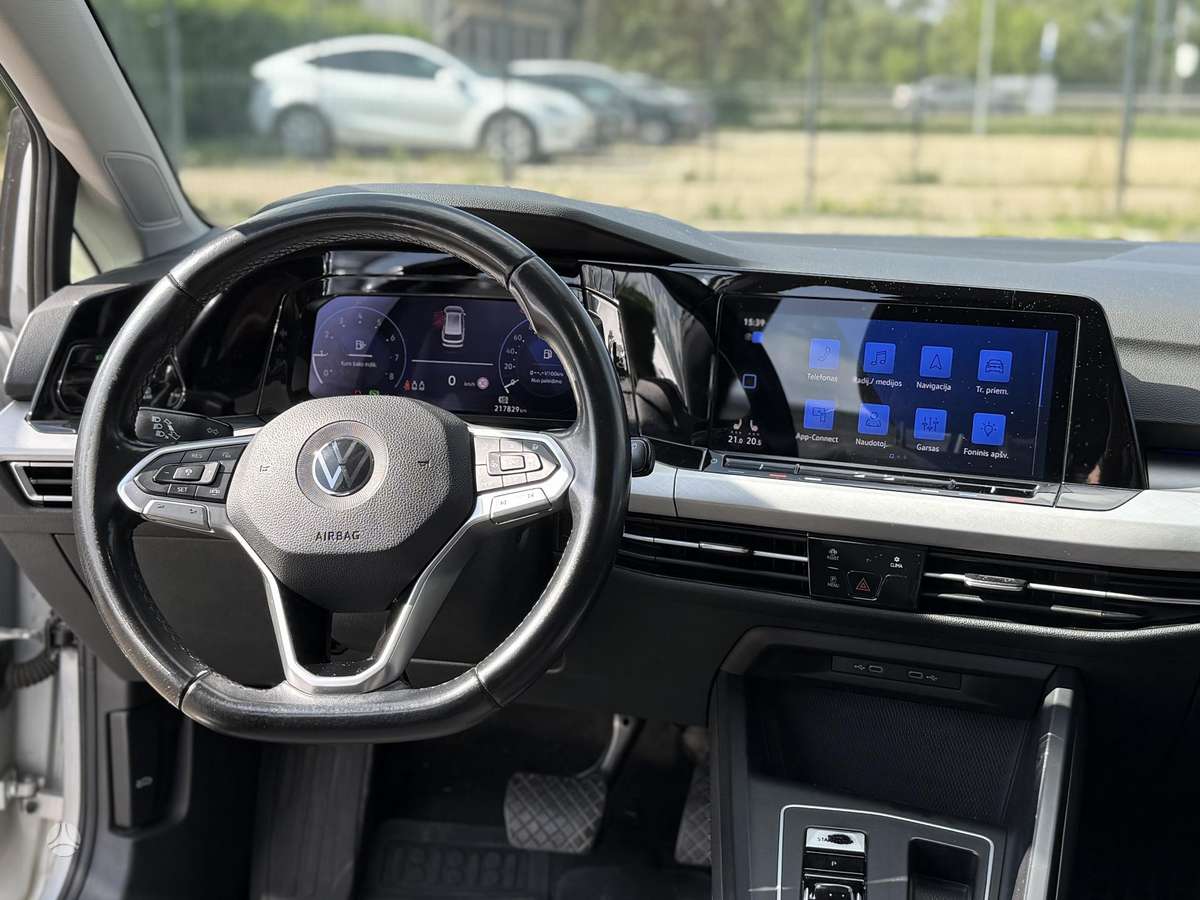 Volkswagen Golf - 9