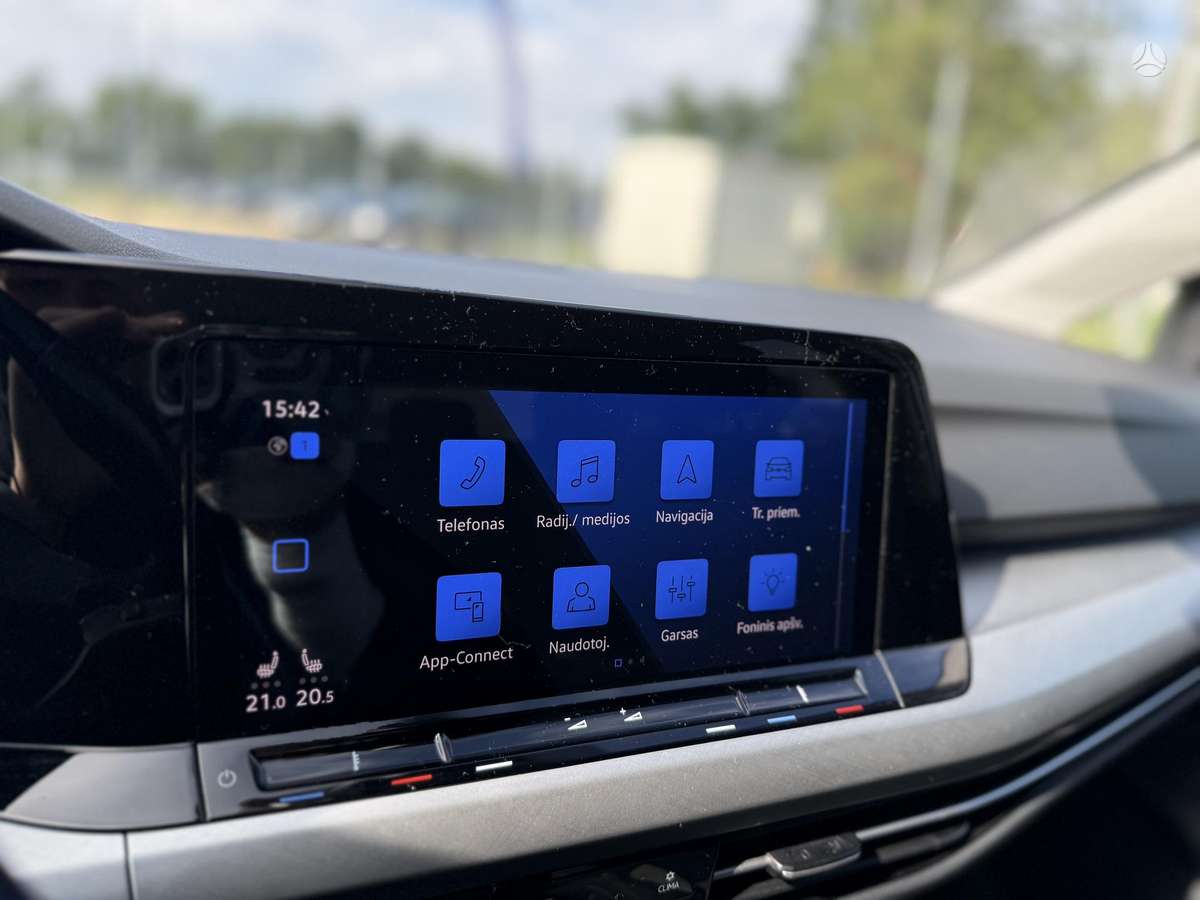 Volkswagen Golf - 10