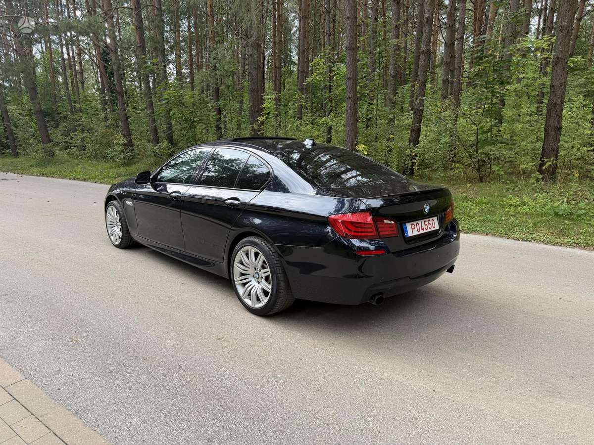 BMW 535, Седан