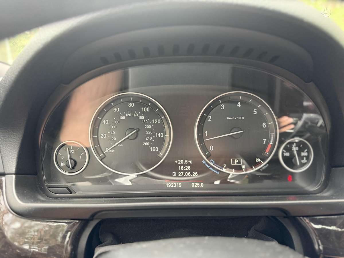 BMW 535, Седан