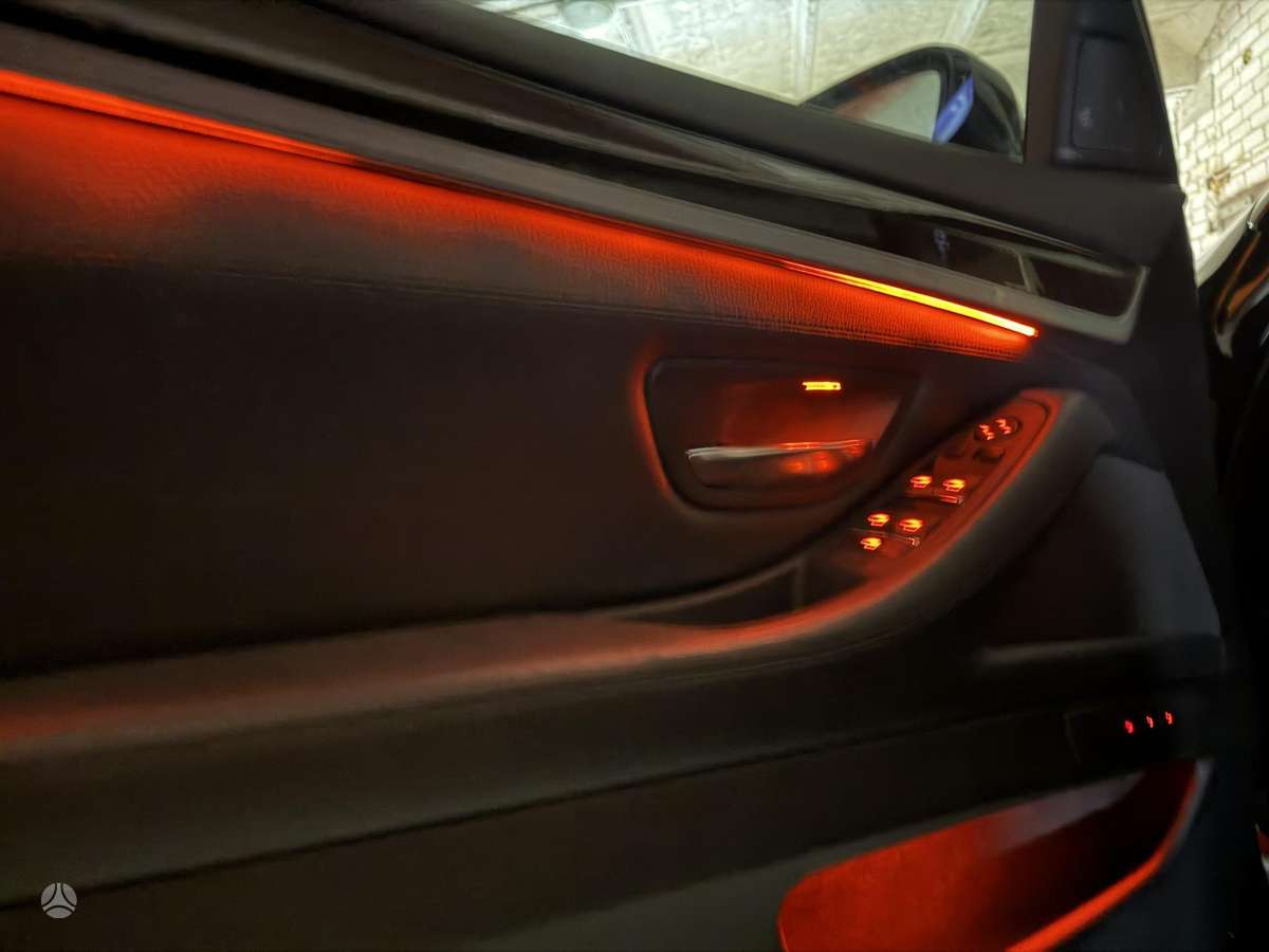 BMW 535, Седан
