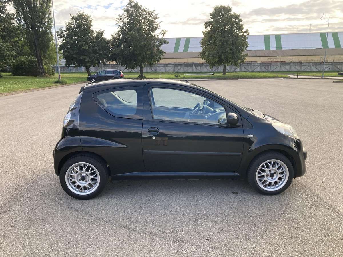 Citroen C1, 1.0 l., Хэтчбек