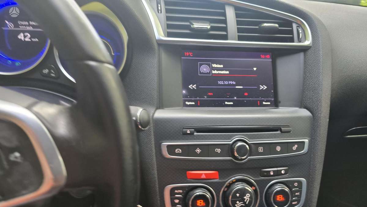 Citroen DS4, 1.6 l., hatchback