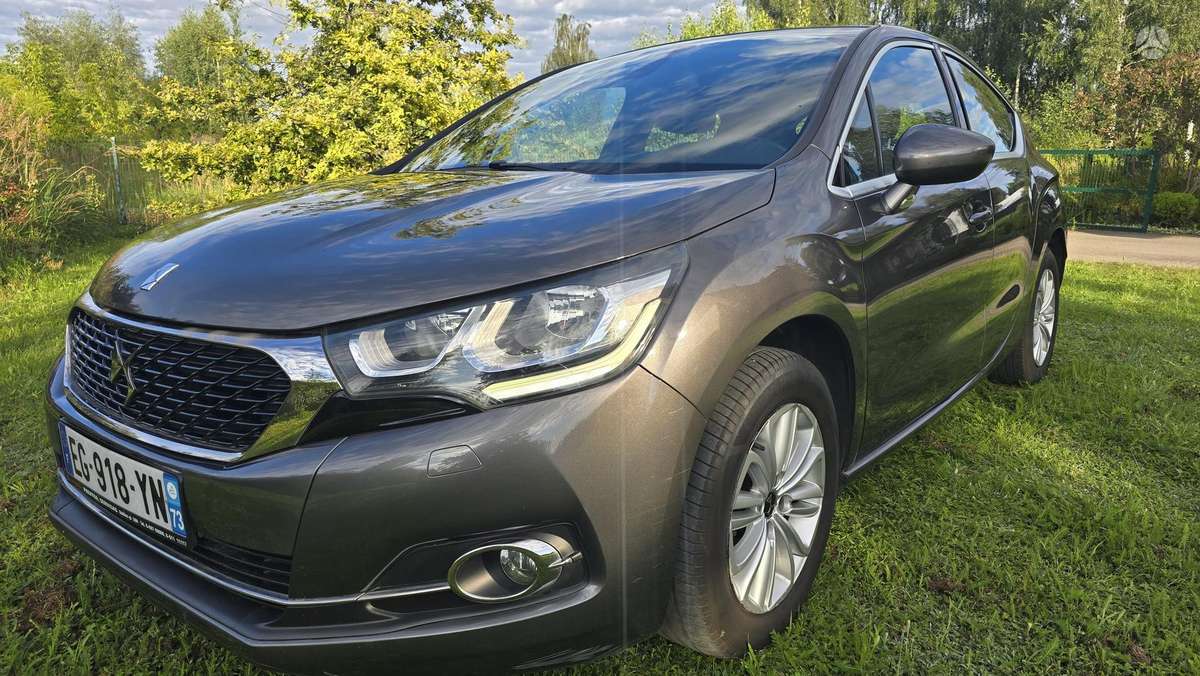 Citroen DS4, 1.6 l., hatchback