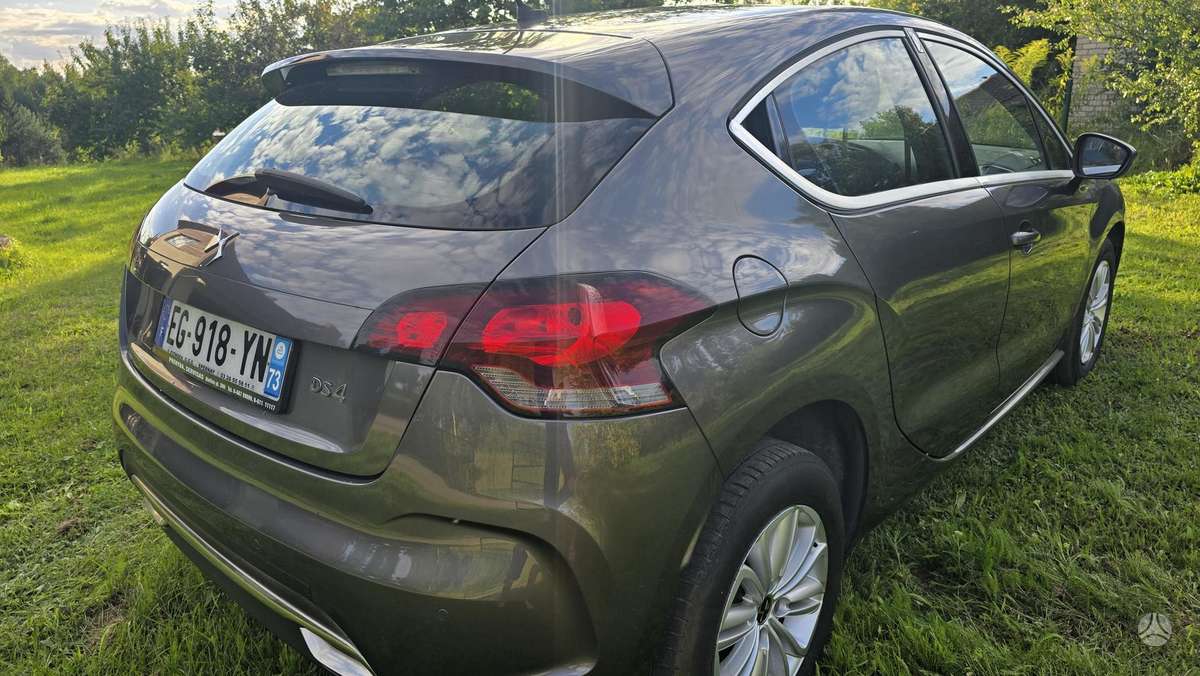 Citroen DS4, 1.6 l., hatchback