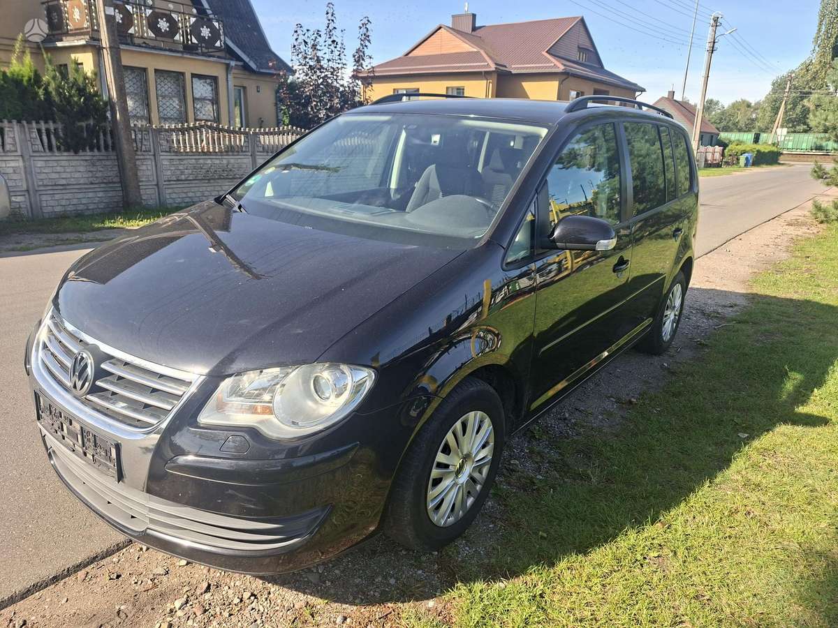 Volkswagen Touran - 2