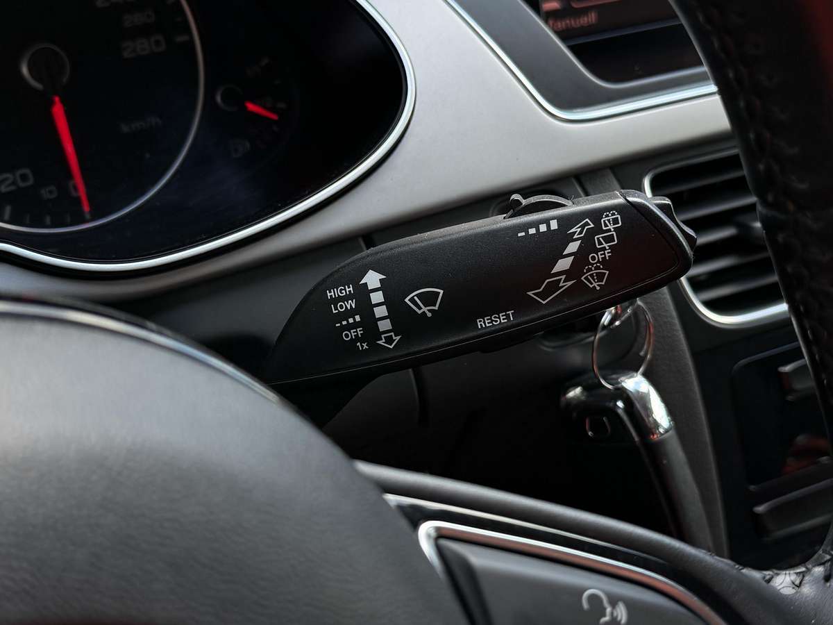 Audi A4, 2.0 l., Универсал