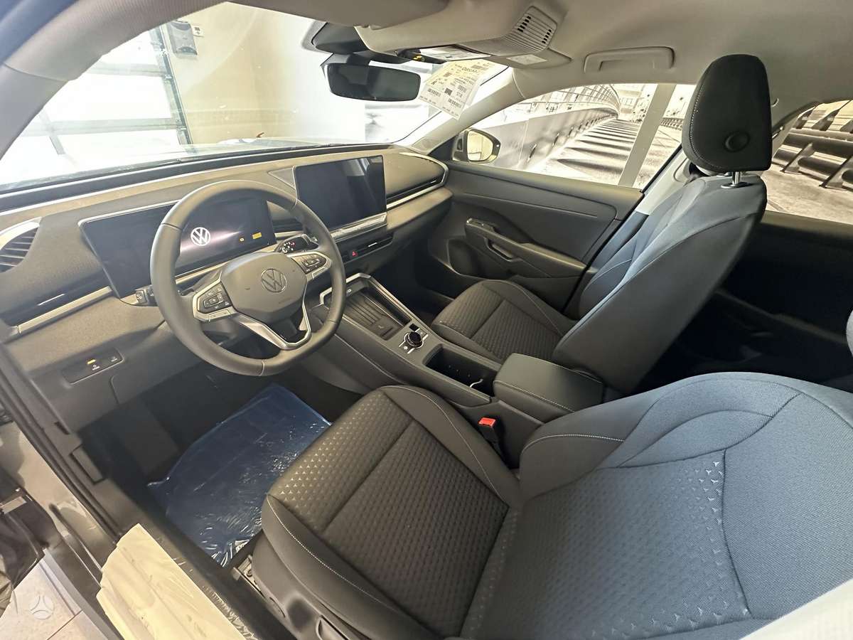 Volkswagen T-Roc - 10