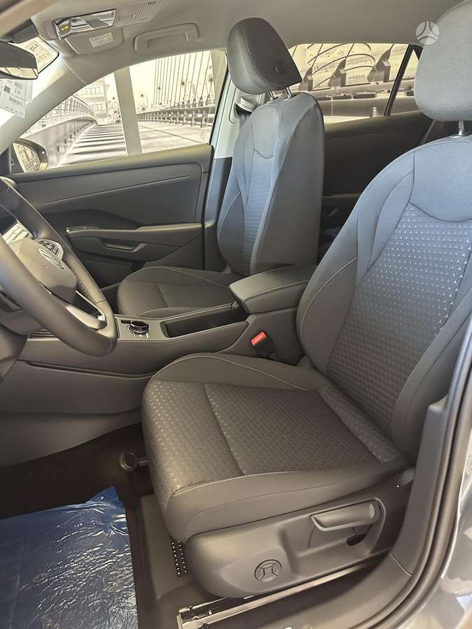 Volkswagen T-Roc - 11