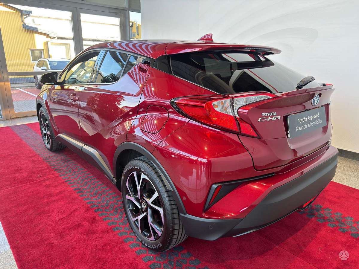 Toyota C-HR - 4