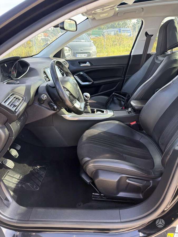 Peugeot 308, 1.2 l., Универсал