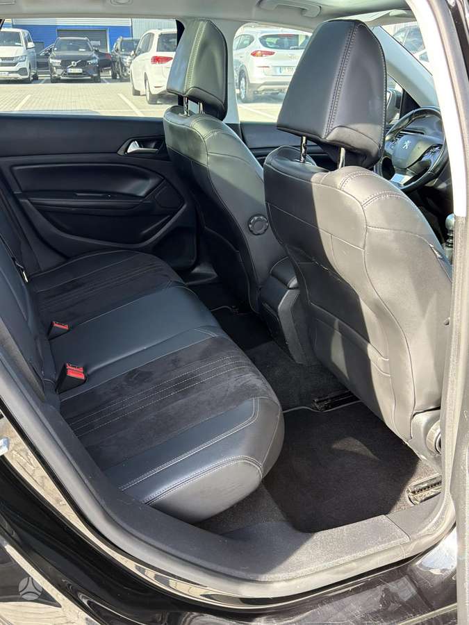 Peugeot 308, 1.2 l., Универсал