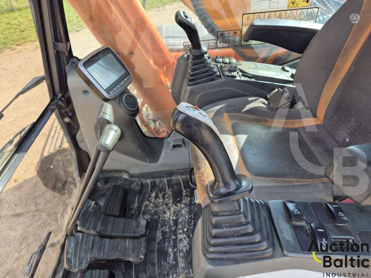Doosan DX 225 LC, экскаваторы