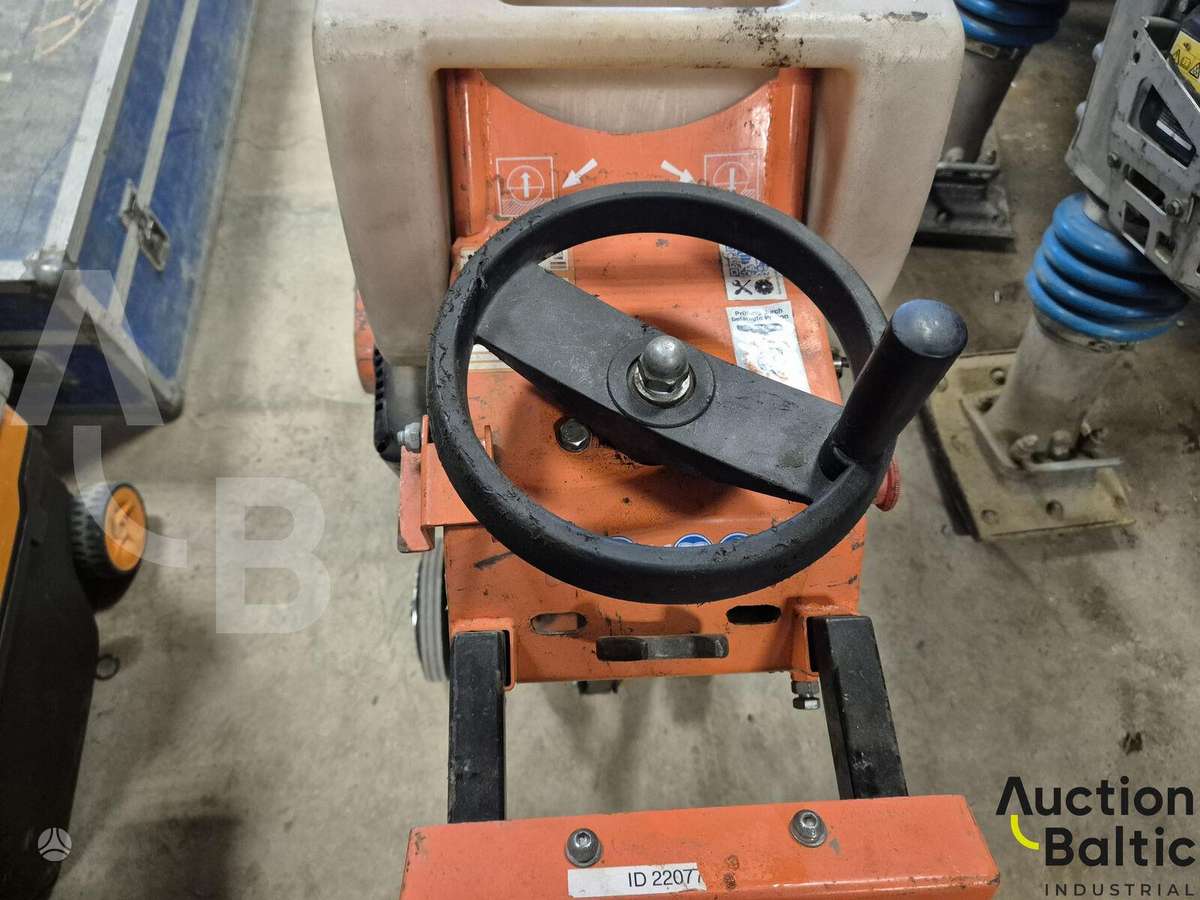 -Kita- CS 451, millers / cold planers