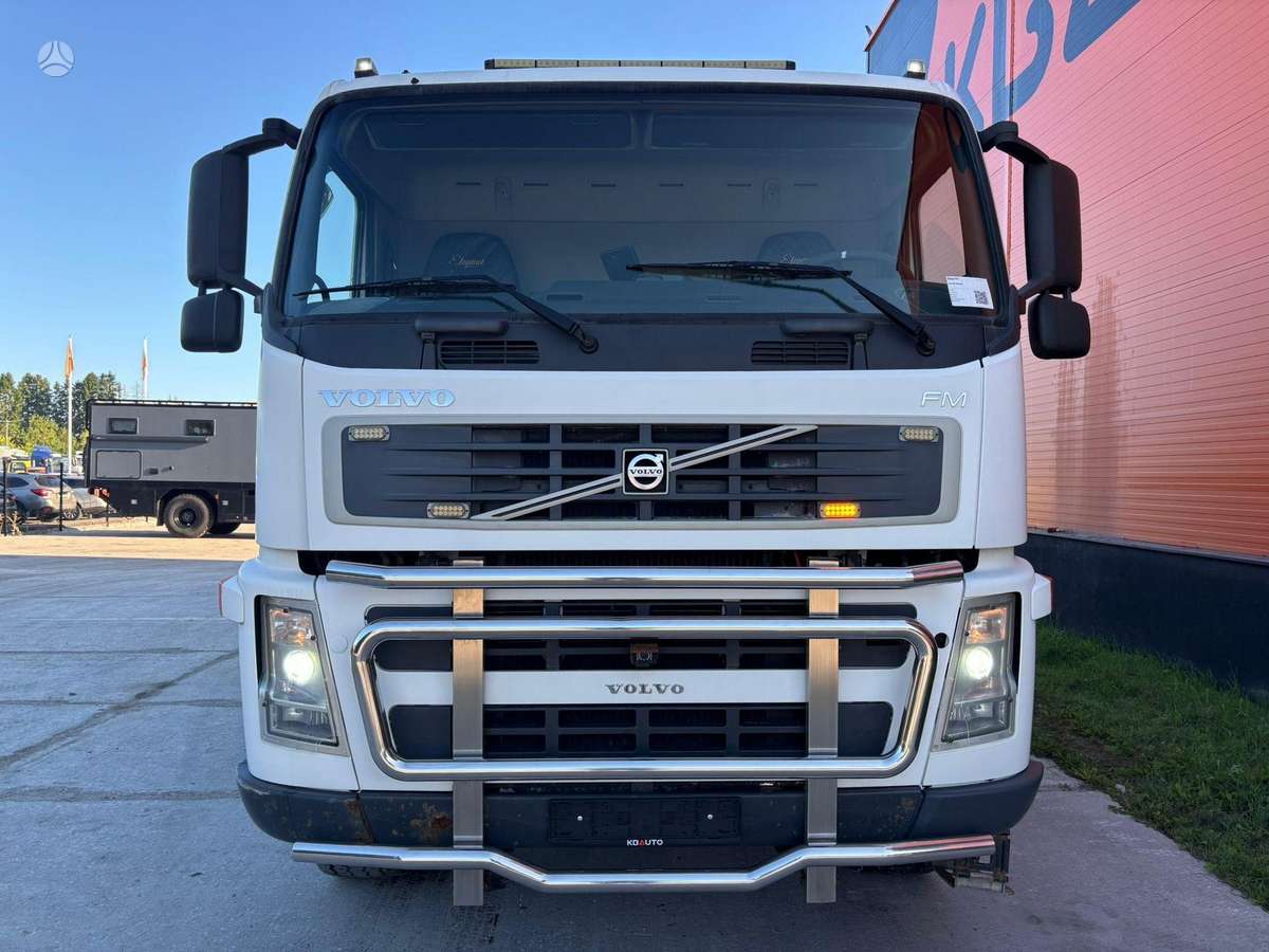 Volvo FM 300 6x6, cab-chassis trucks