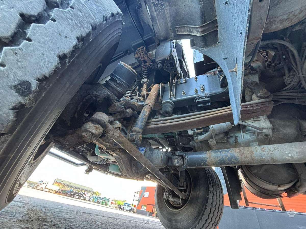 Volvo FM 300 6x6, шасси