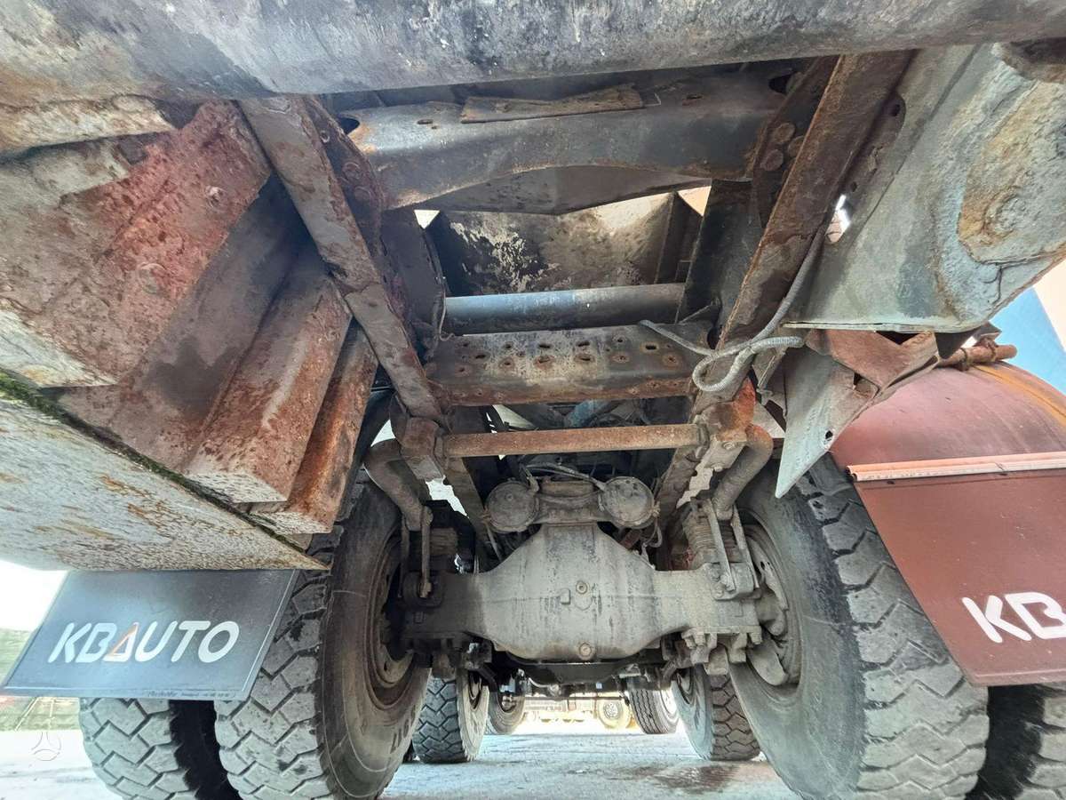 Volvo FM 300 6x6, шасси