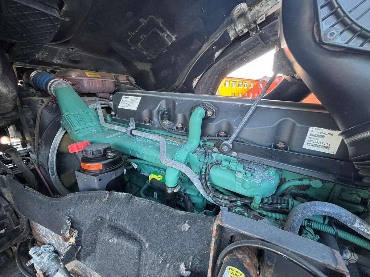 Volvo FM 300 6x6, шасси