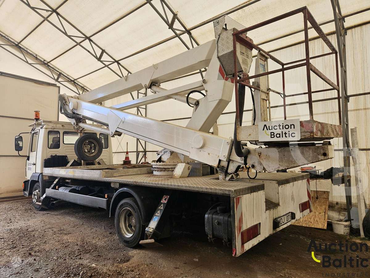 MAN L2000, boom lift