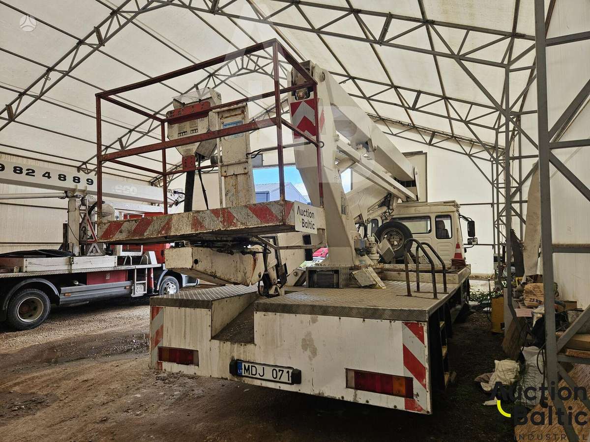MAN L2000, boom lift