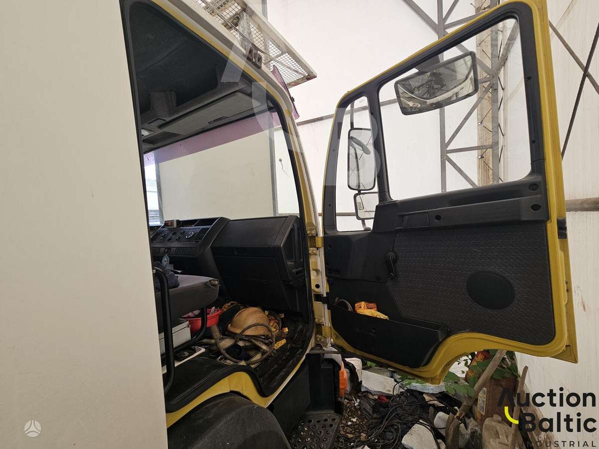 MAN L2000, boom lift
