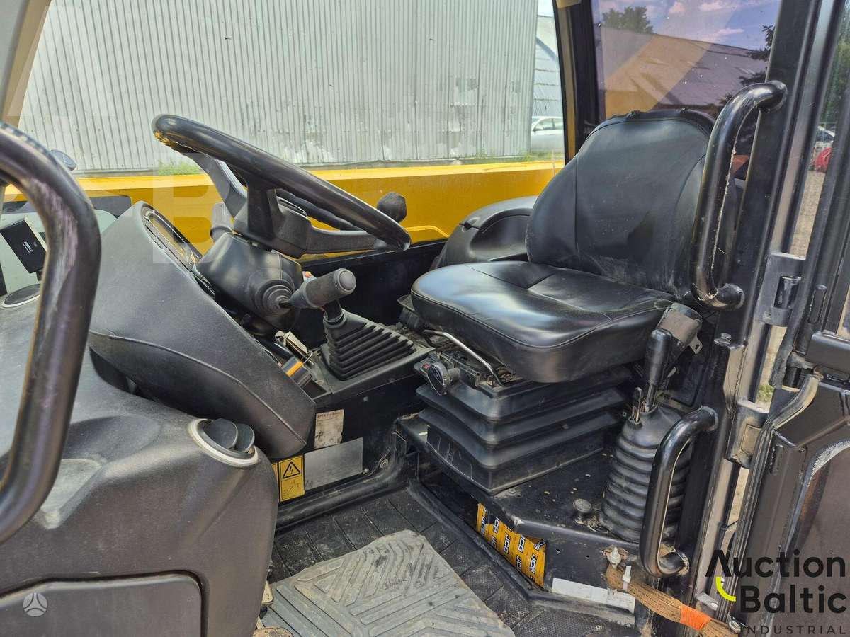 JCB 541-70, forklifts