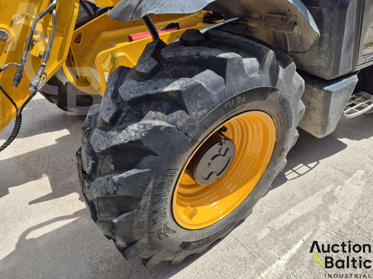 JCB 541-70, вилочные погрузчики