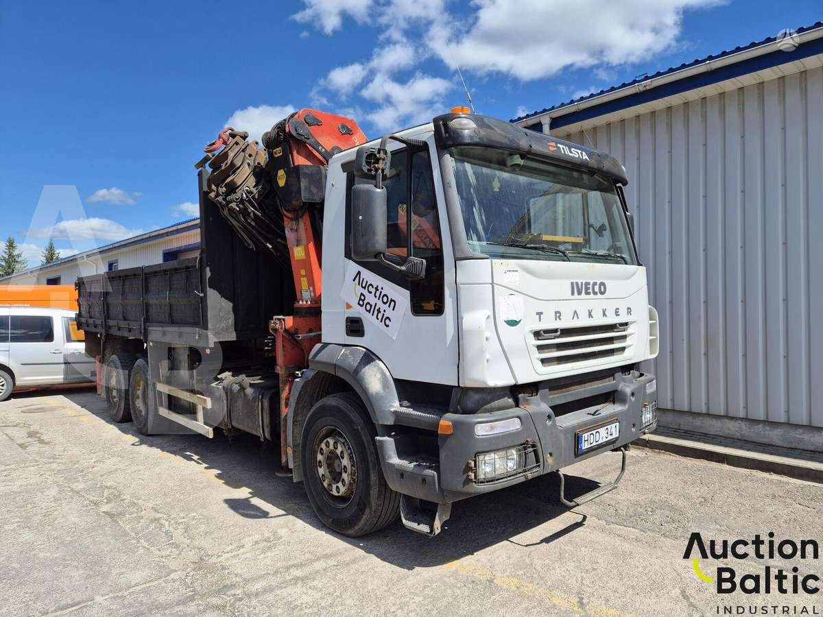 Iveco AD260T35, самосвалы