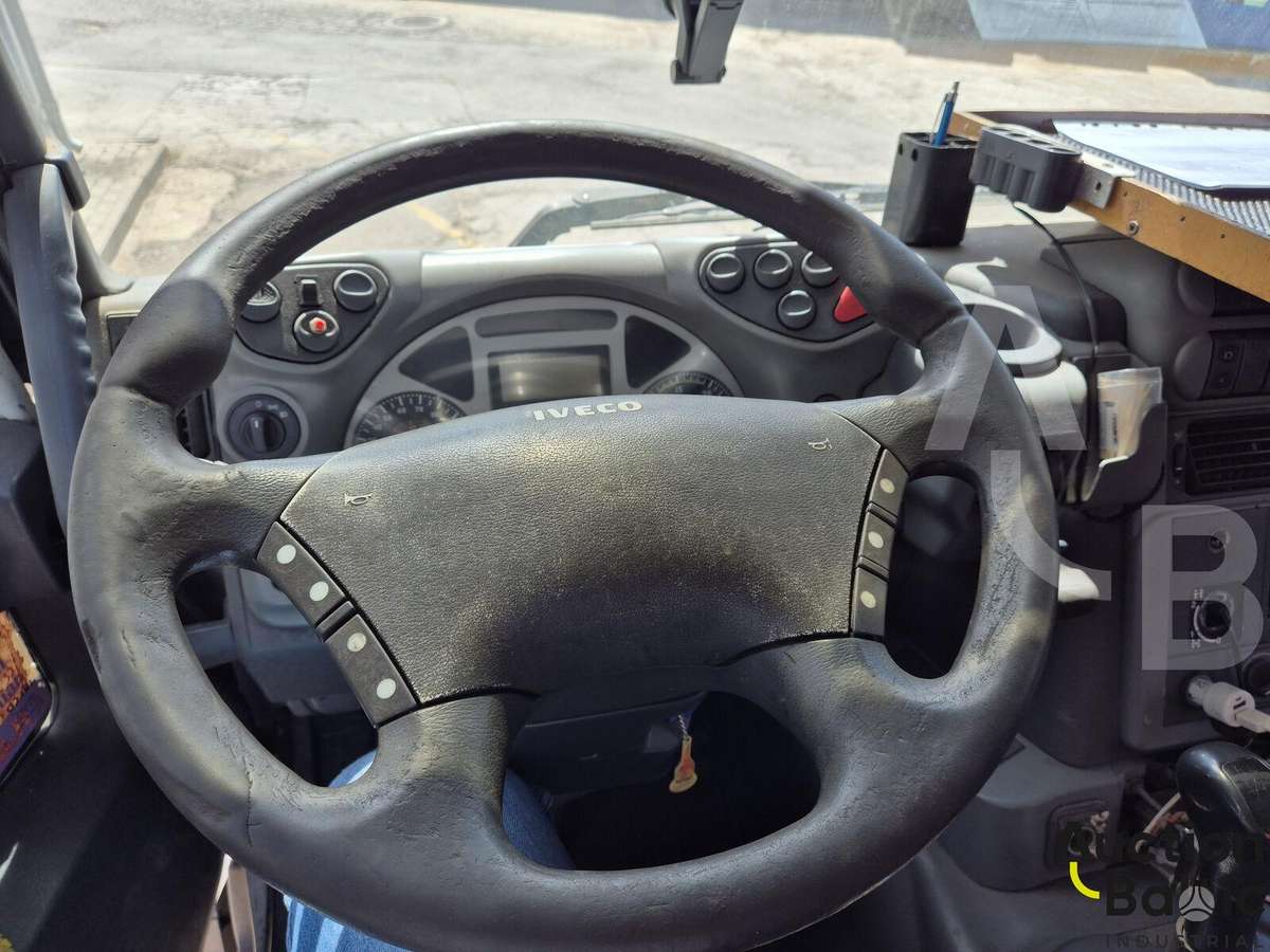Iveco AD260T35, самосвалы