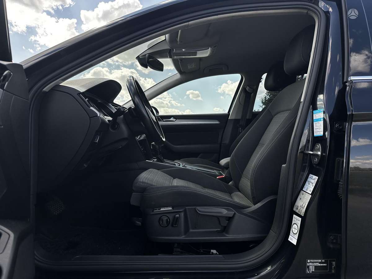 Volkswagen Passat - 12