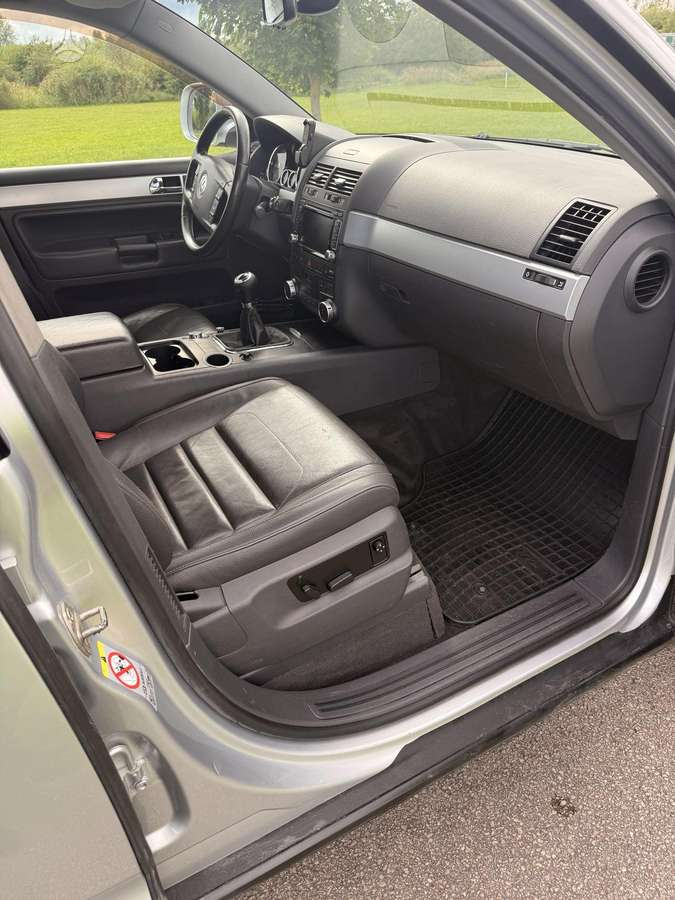 Volkswagen Touareg - 9