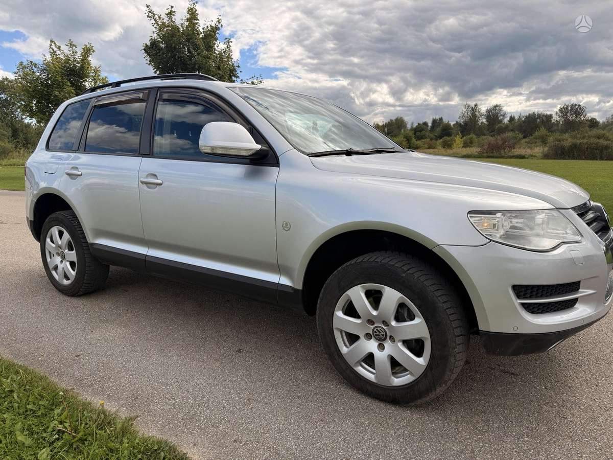 Volkswagen Touareg - 2