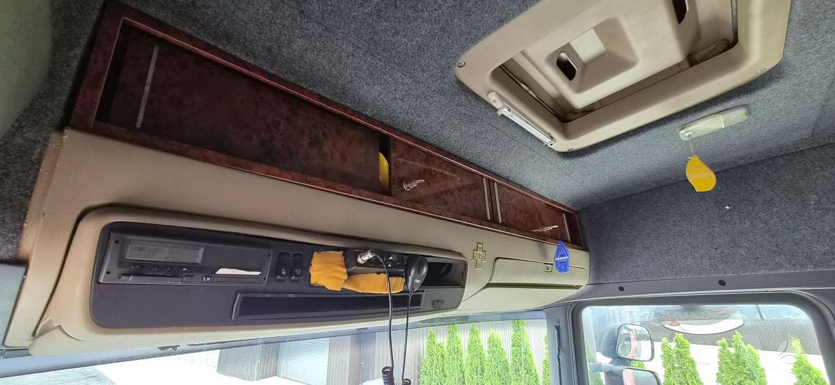 Scania R380, double sleeper