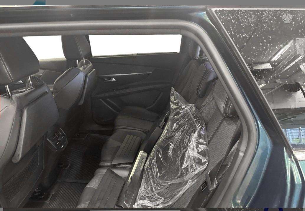 Peugeot 5008 - 10