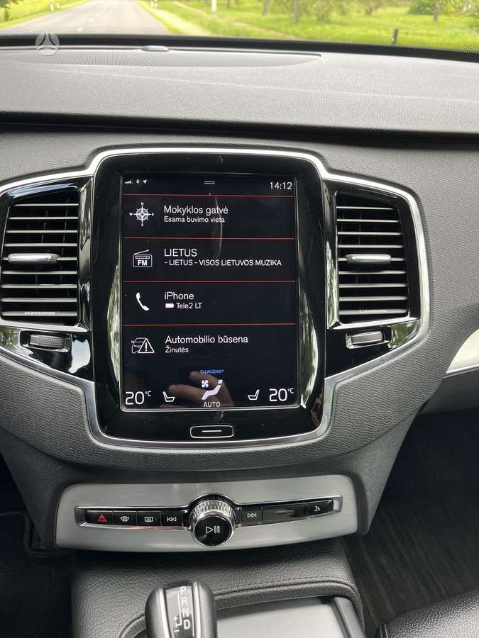 Volvo XC90 - 9