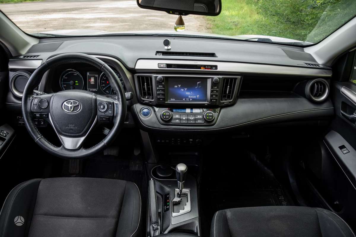 Toyota RAV4 - 9