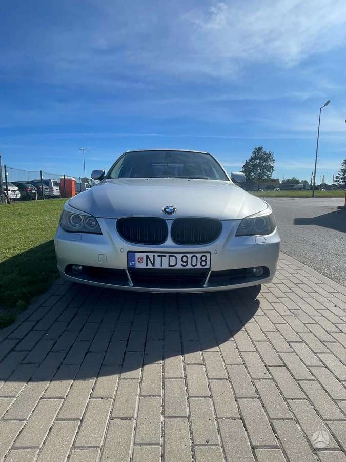 BMW 525, 2.5 l., Седан