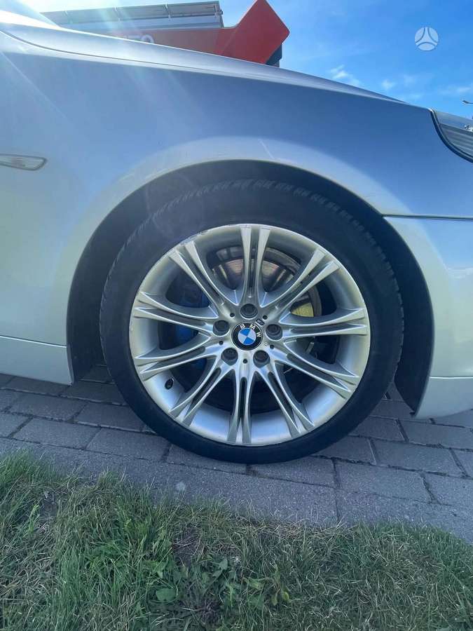 BMW 525, 2.5 l., Седан
